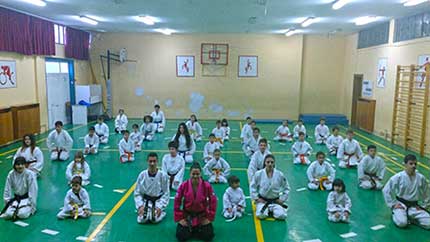 Karatekids.gr:      &     